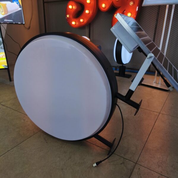 Rompe Transito Luz Solar 60 CM
